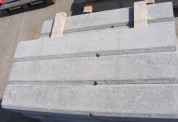 Kábeljelző betontuskó
